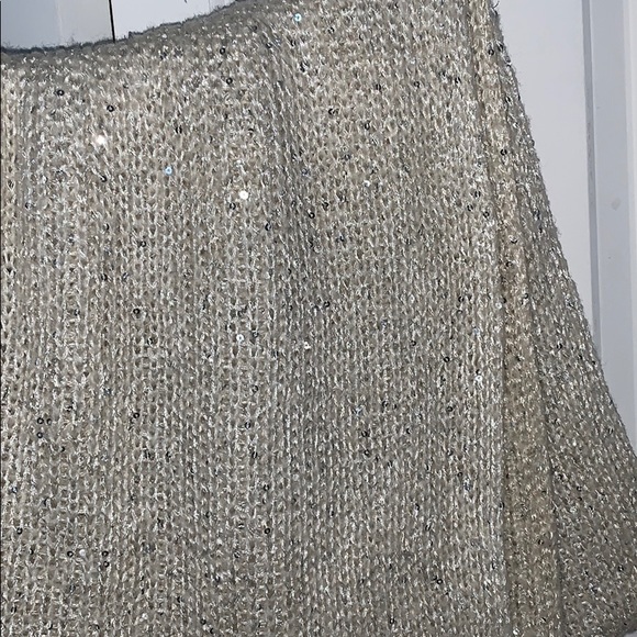 Woman’s Infinity Scarf - Picture 2 of 3